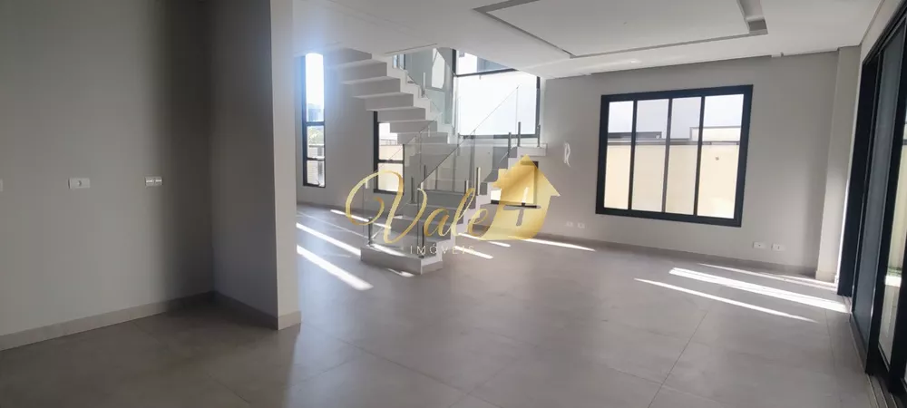 Casa à venda com 4 quartos, 374m² - Foto 2