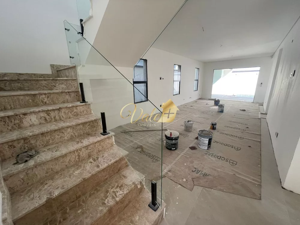 Casa à venda com 3 quartos, 230m² - Foto 4