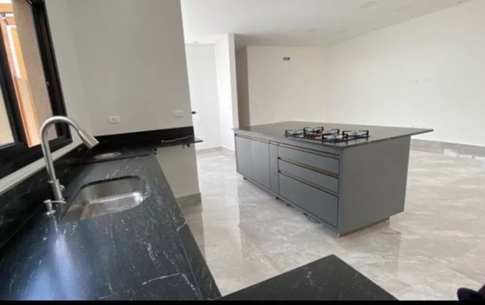 Casa à venda com 3 quartos, 250m² - Foto 4