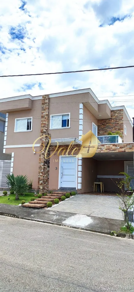 Casa, 3 quartos, 271 m² - Foto 1