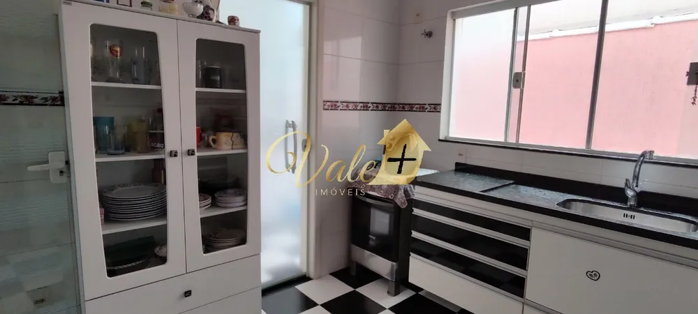 Casa, 4 quartos, 200 m² - Foto 4