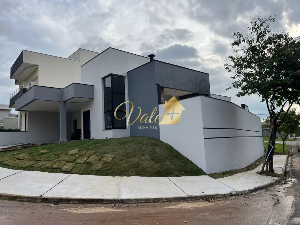 Casa à venda com 3 quartos, 167m² - Foto 1