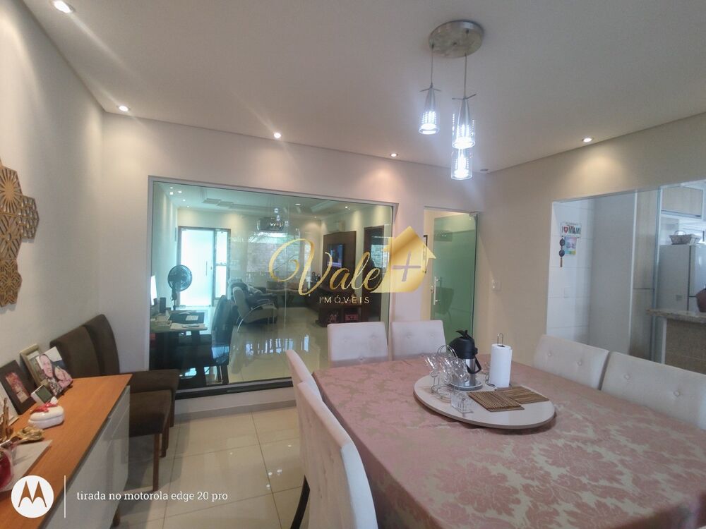 Casa, 3 quartos, 189 m² - Foto 2