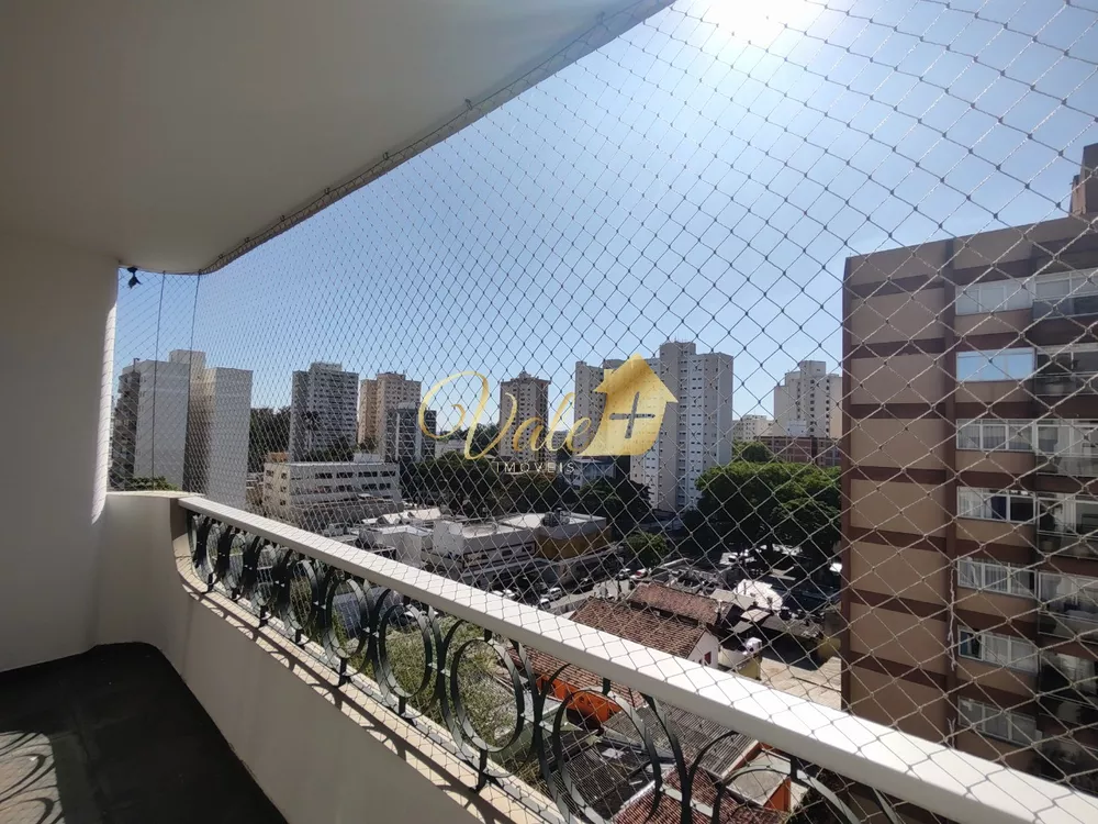 Apartamento à venda com 4 quartos, 214m² - Foto 3