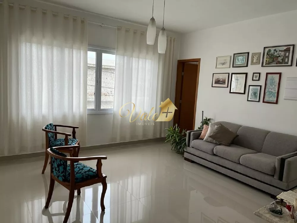 Casa à venda com 4 quartos, 330m² - Foto 2