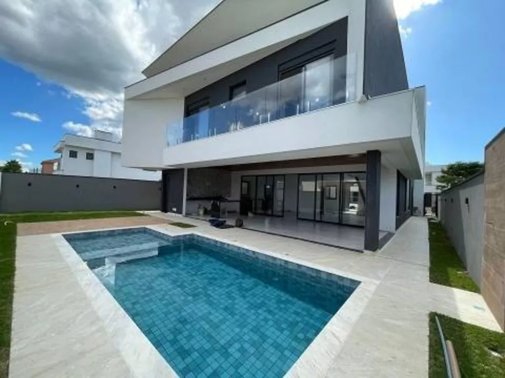 Casa à venda com 5 quartos, 450m² - Foto 1