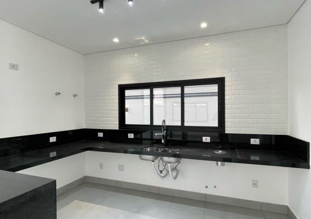 Casa, 3 quartos, 196 m² - Foto 2
