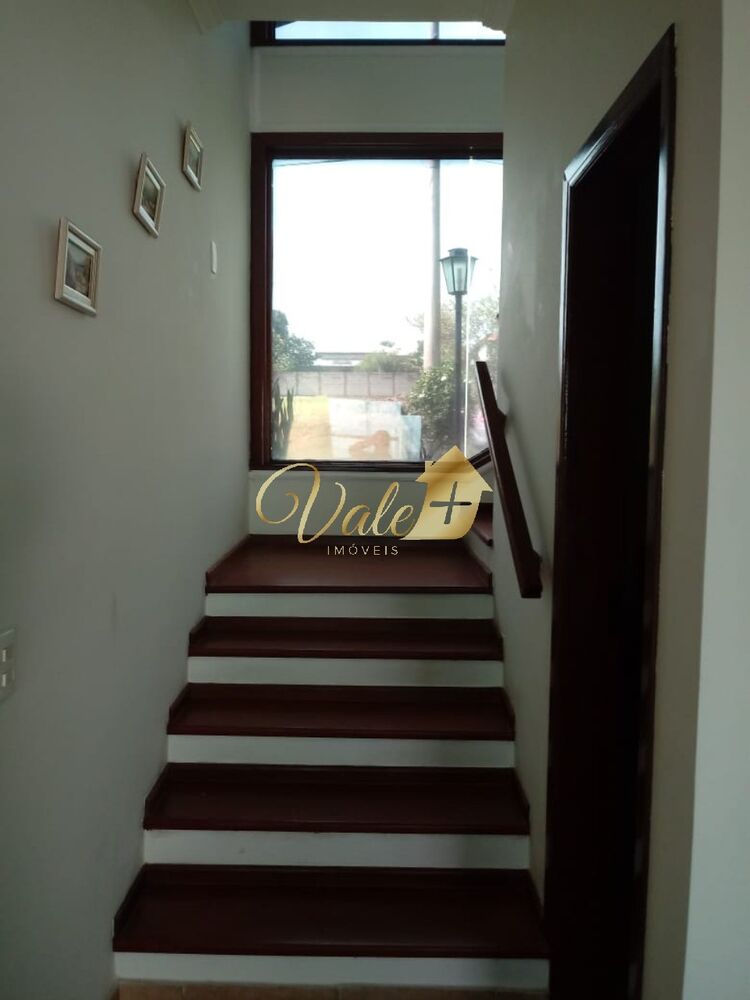 Casa, 3 quartos, 303 m² - Foto 2