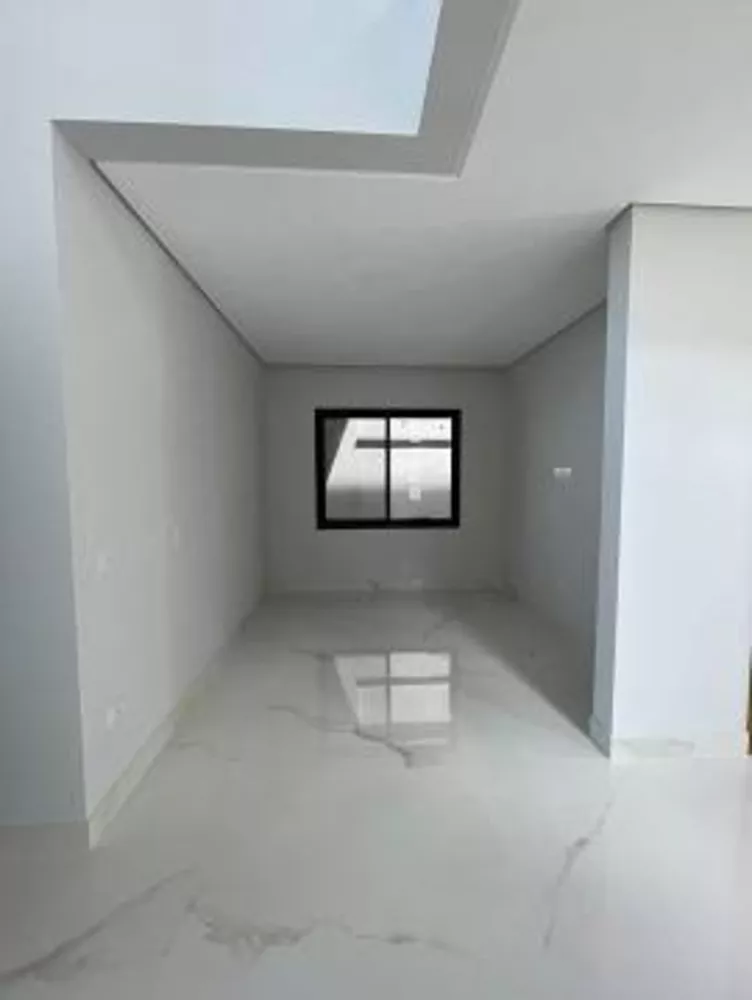 Casa à venda com 4 quartos, 280m² - Foto 4