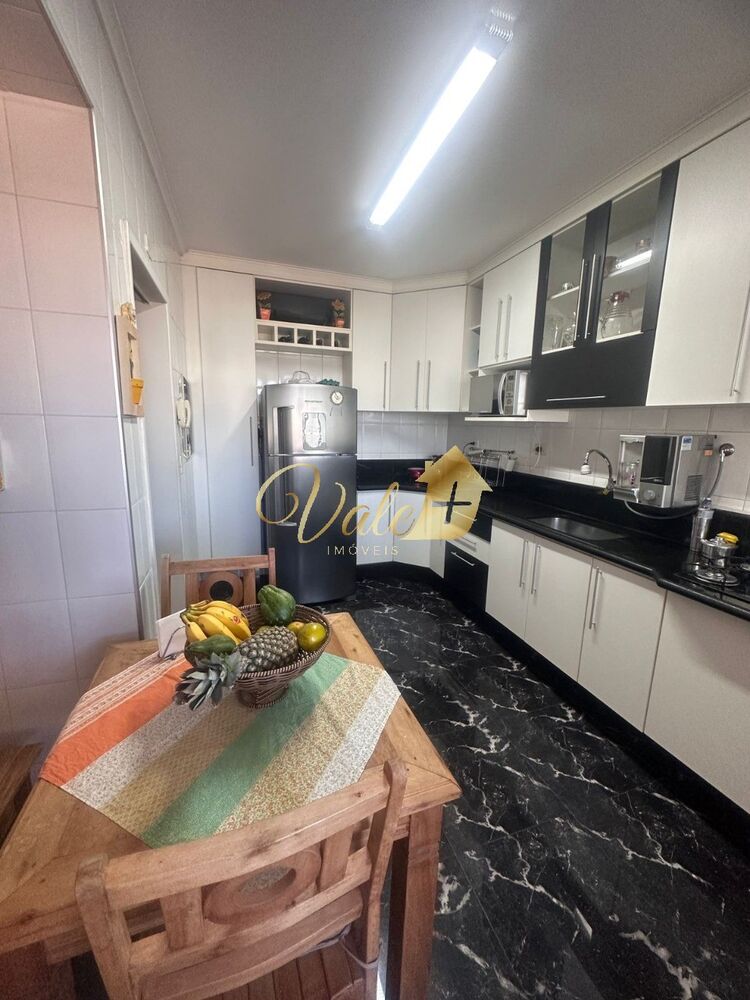 Cobertura à venda com 4 quartos, 218m² - Foto 2