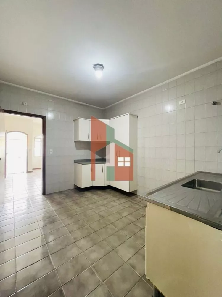 Casa à venda com 2 quartos, 64m² - Foto 8