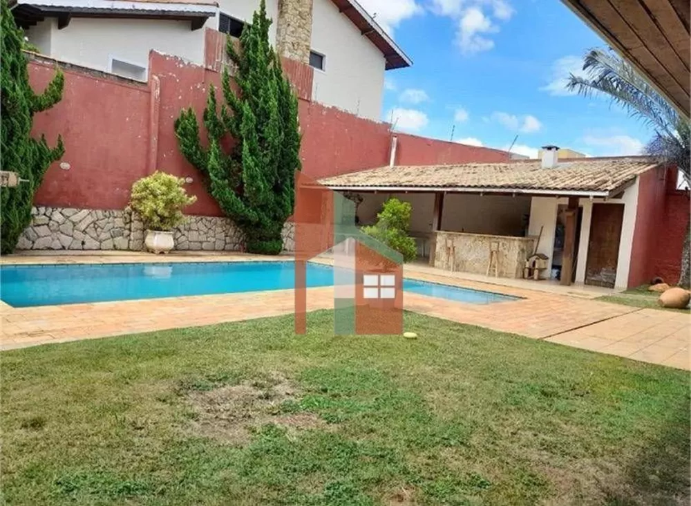 Casa à venda com 5 quartos, 480m² - Foto 1