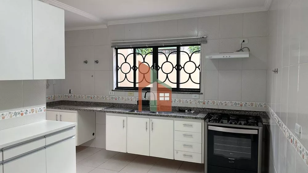 Casa de Condomínio para alugar com 3 quartos, 185m² - Foto 4