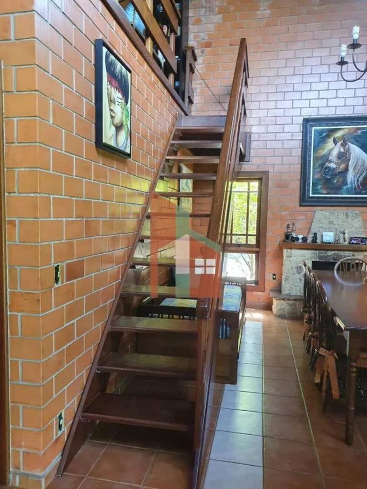 Fazenda à venda com 6 quartos, 3600m² - Foto 4