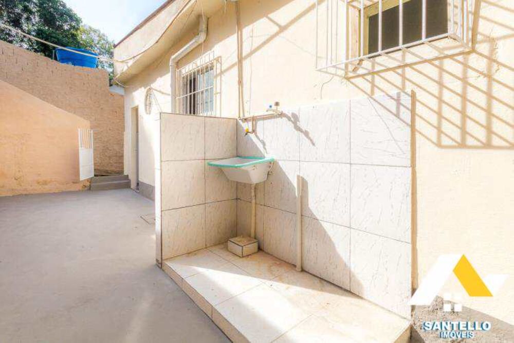 Casa à venda com 3 quartos, 130m² - Foto 4