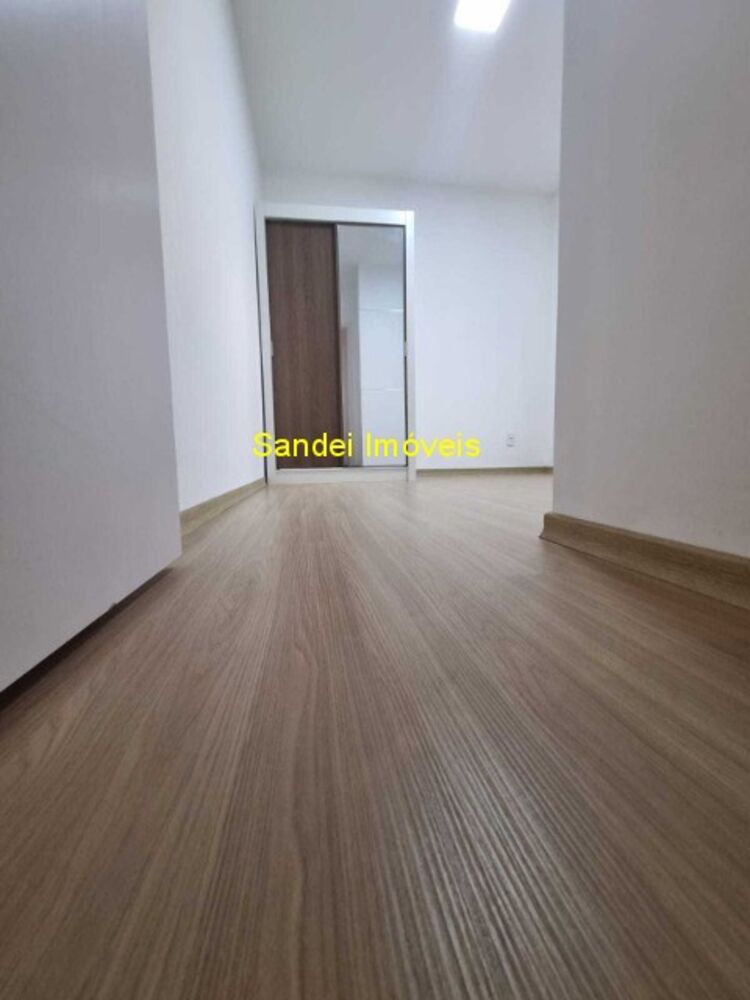 Apartamento à venda com 2 quartos, 43m² - Foto 3