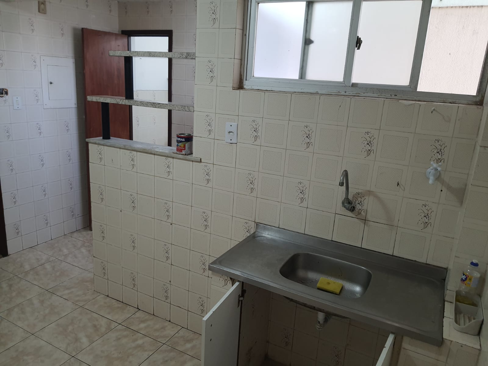 Apartamento à venda com 2 quartos, 80m² - Foto 2