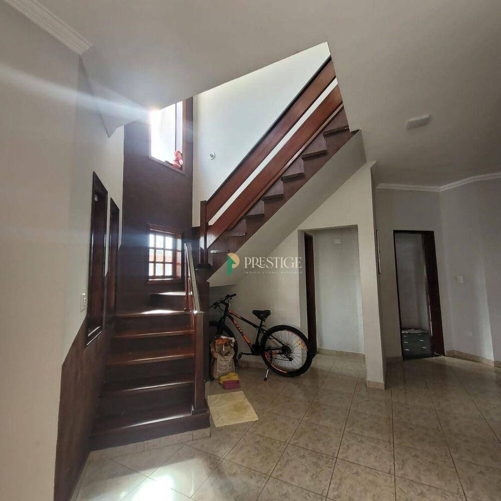 Sobrado, 3 quartos, 230 m² - Foto 1