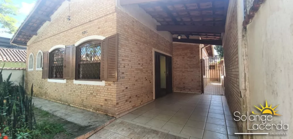 Casa para alugar com 5 quartos, 206m² - Foto 1