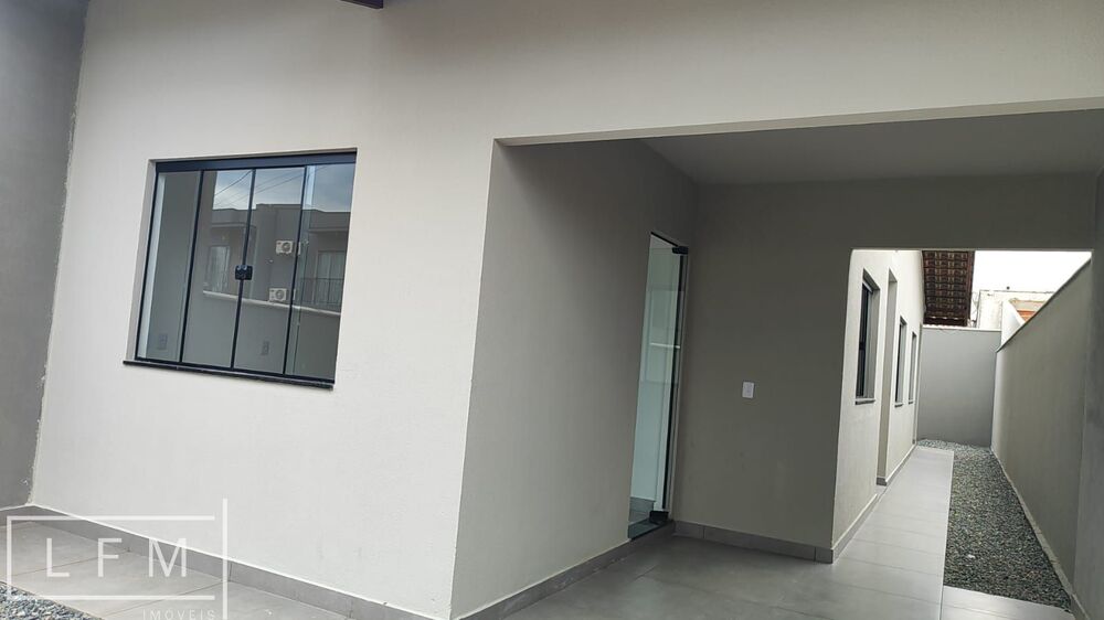 Casa à venda com 3 quartos, 73m² - Foto 4