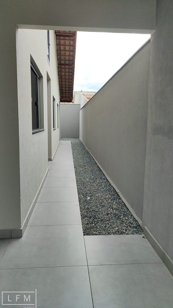 Casa à venda com 3 quartos, 73m² - Foto 7