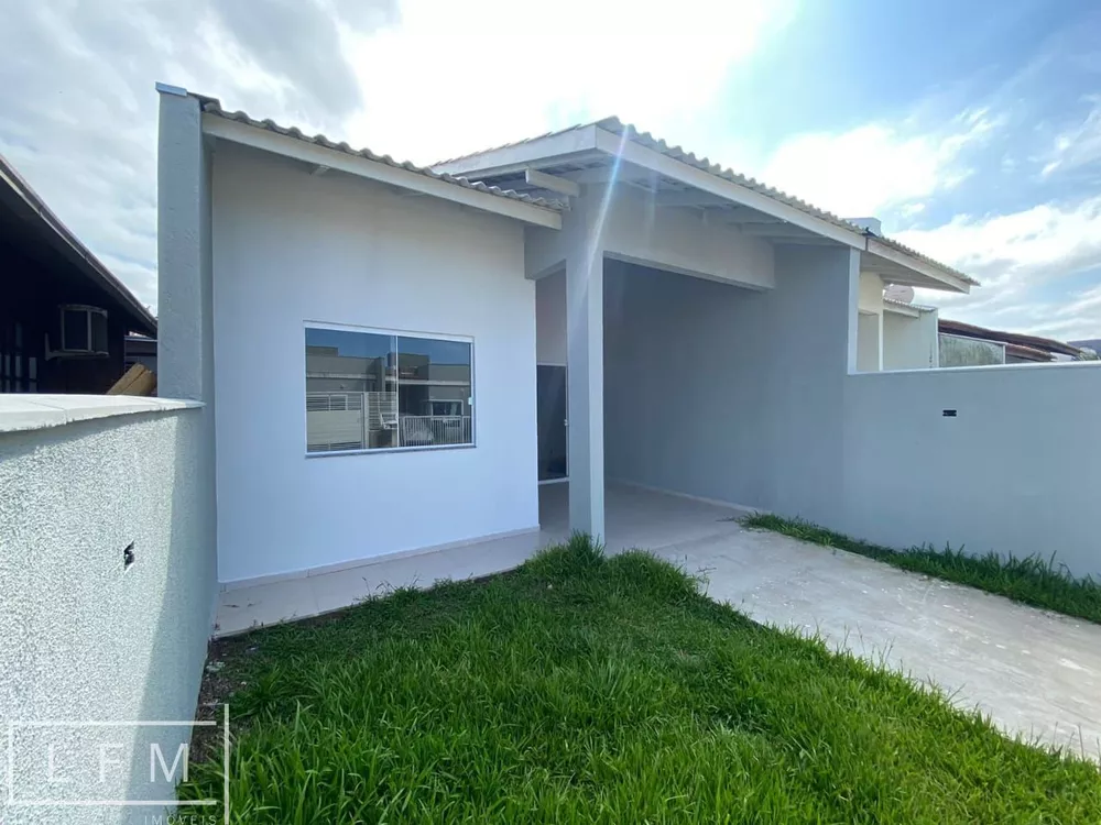 Casa à venda com 2 quartos, 75m² - Foto 4