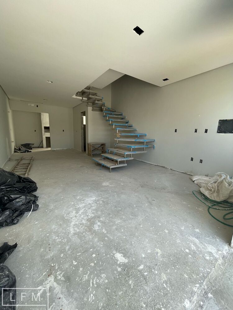 Sobrado à venda com 2 quartos, 97m² - Foto 4