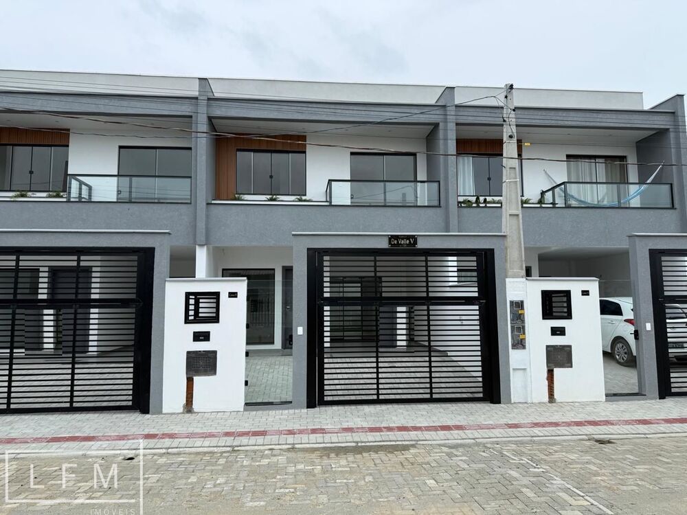 Sobrado à venda com 3 quartos, 109m² - Foto 1