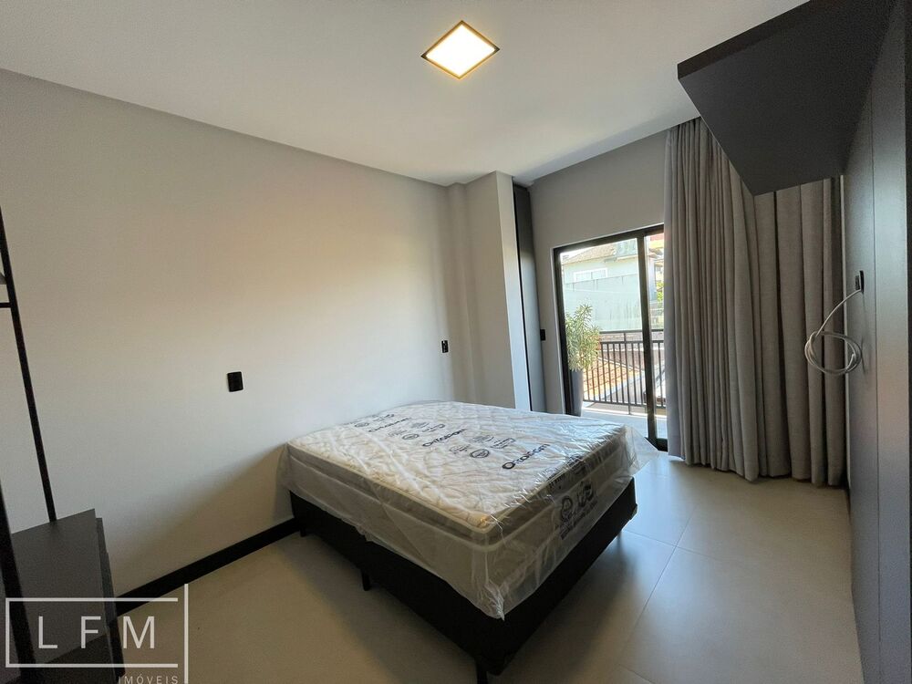 Sobrado à venda com 3 quartos, 210m² - Foto 4
