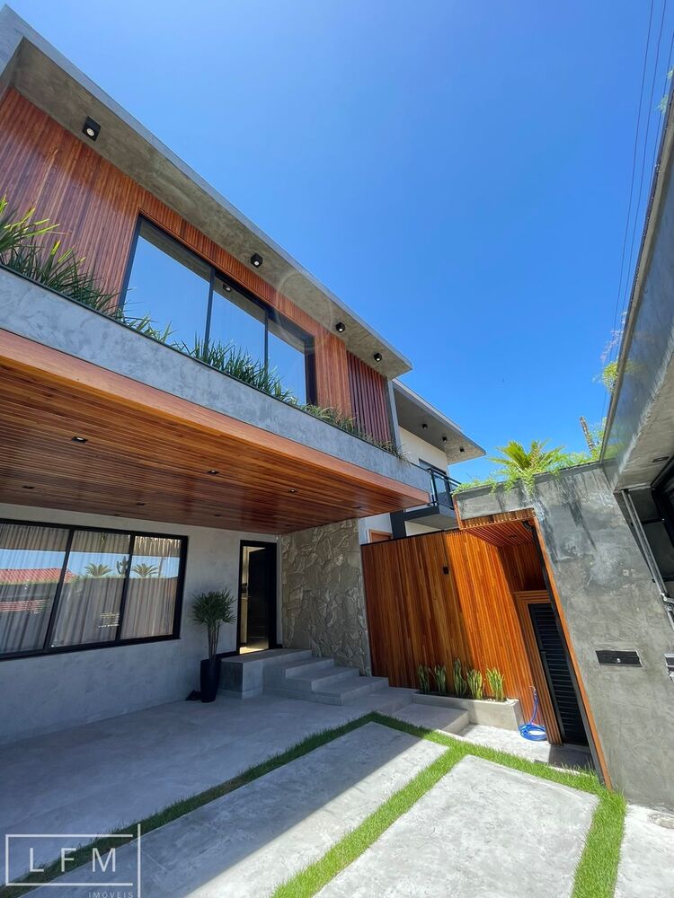 Sobrado à venda com 3 quartos, 210m² - Foto 2