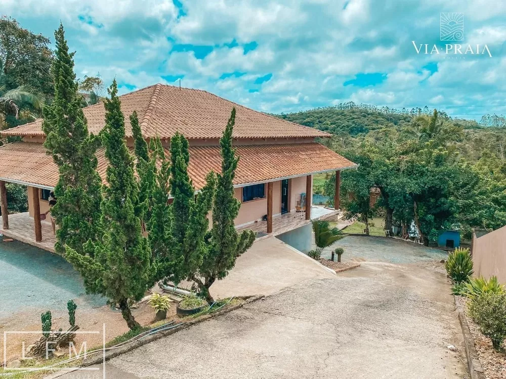 Sítio, 3 quartos, 2000 m² - Foto 1