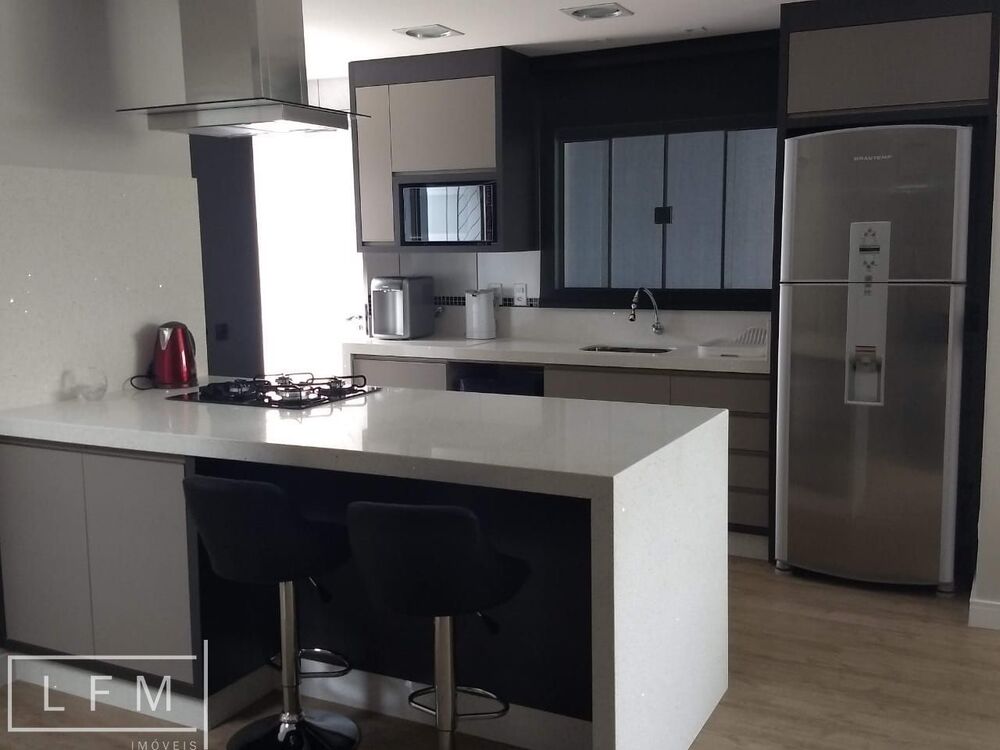 Casa à venda com 3 quartos, 130m² - Foto 2