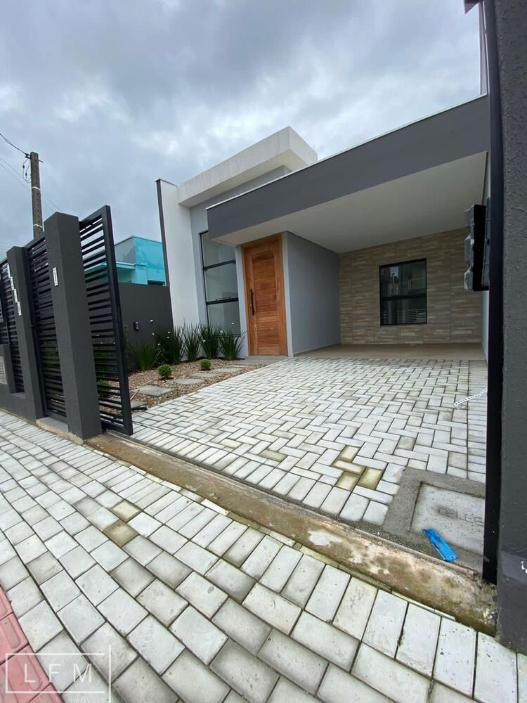 Casa à venda com 2 quartos, 76m² - Foto 1