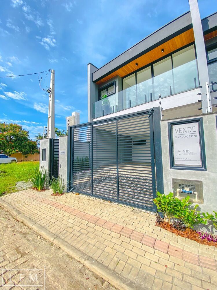 Sobrado à venda com 3 quartos, 158m² - Foto 1