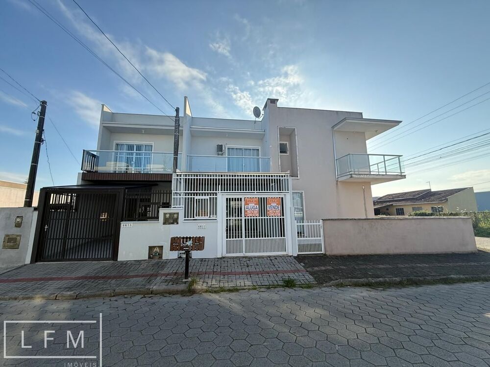 Sobrado à venda com 2 quartos, 70m² - Foto 1