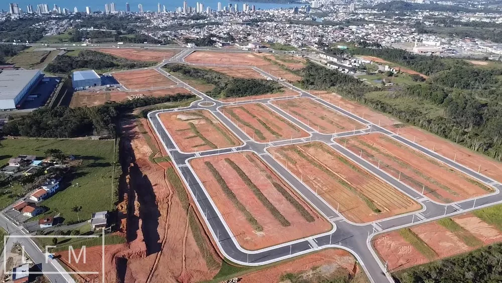 Terreno, 24 hectares - Foto 2