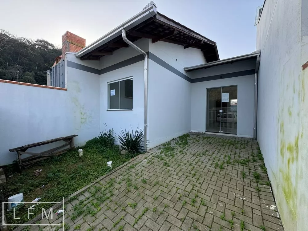 Casa à venda com 2 quartos, 50m² - Foto 6