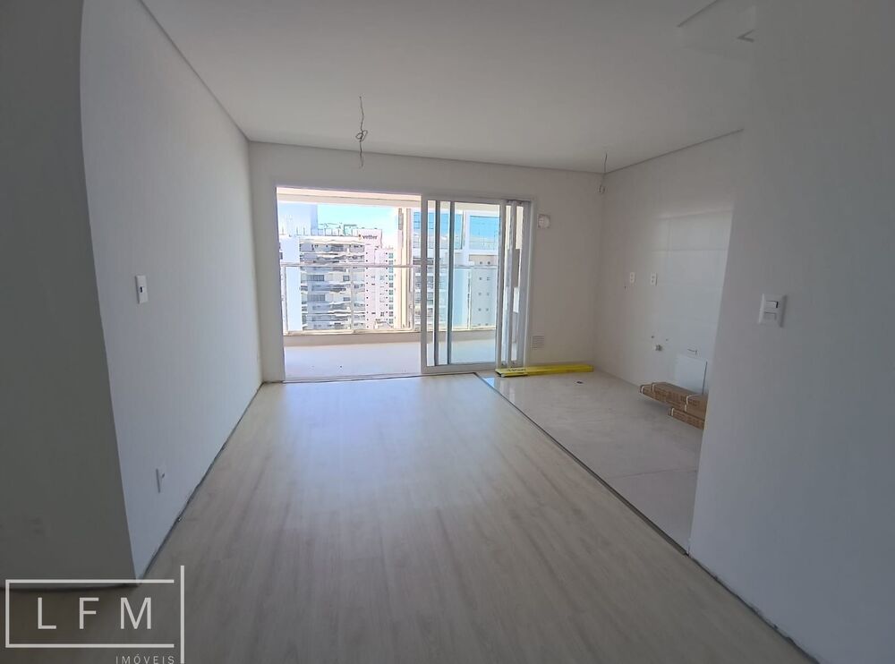 Apartamento à venda com 2 quartos, 93m² - Foto 4