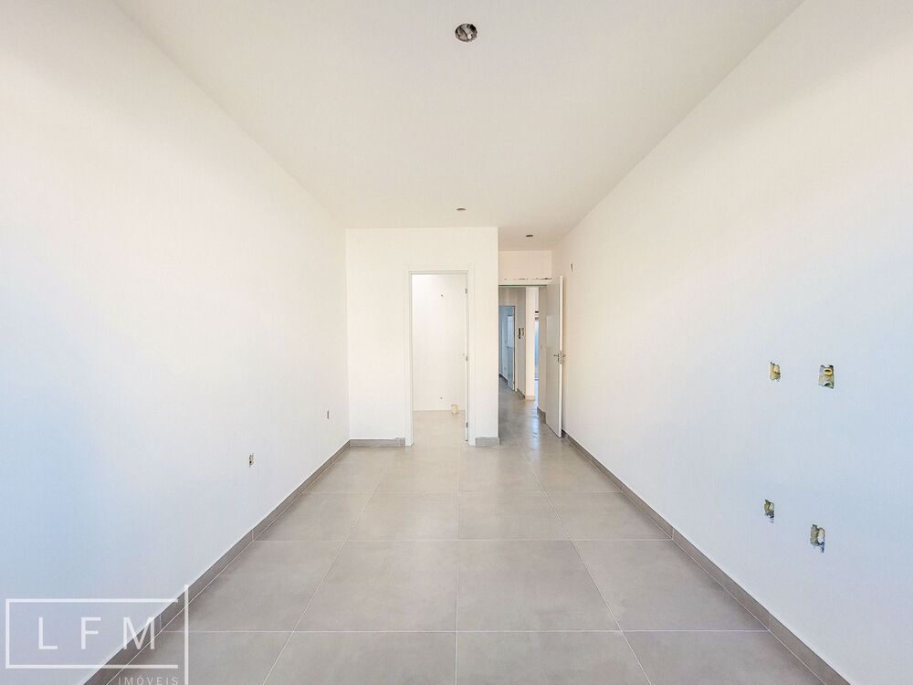 Casa à venda com 2 quartos, 81m² - Foto 5