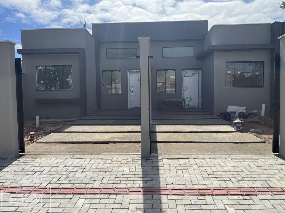 Casa à venda com 2 quartos, 81m² - Foto 1