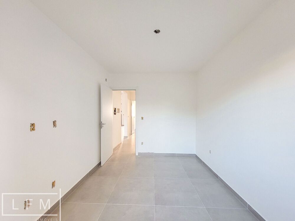 Casa à venda com 2 quartos, 81m² - Foto 6