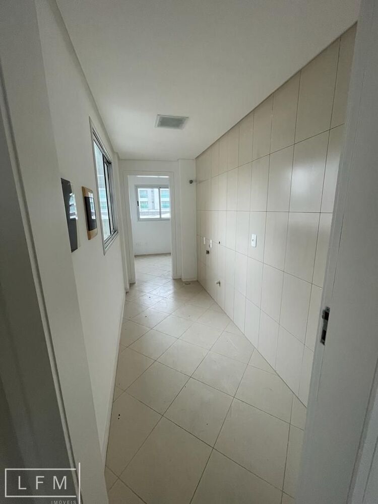 Apartamento à venda com 4 quartos, 188m² - Foto 6