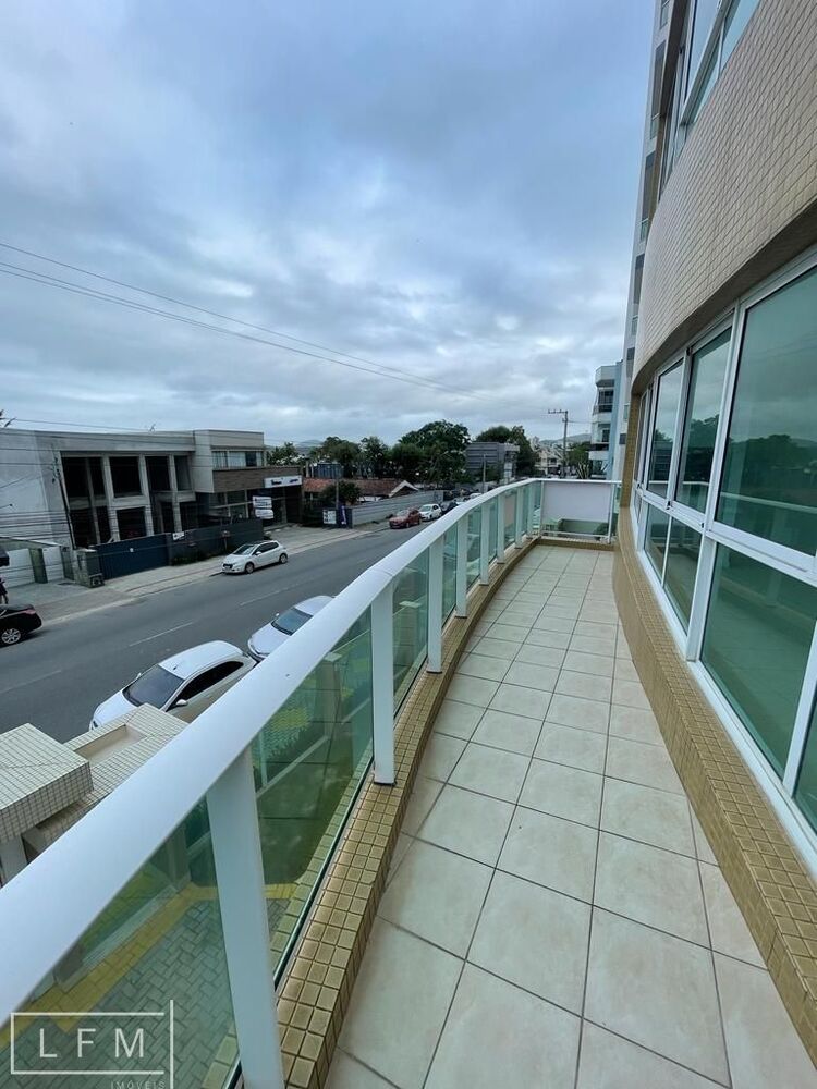 Apartamento à venda com 4 quartos, 188m² - Foto 1