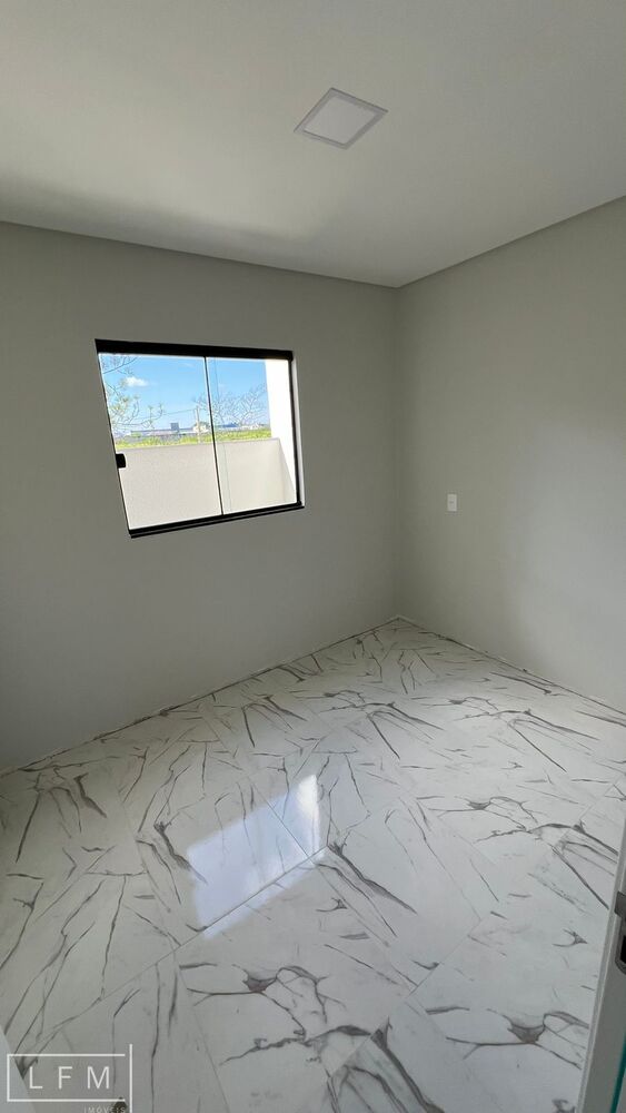 Casa à venda com 2 quartos, 48m² - Foto 9