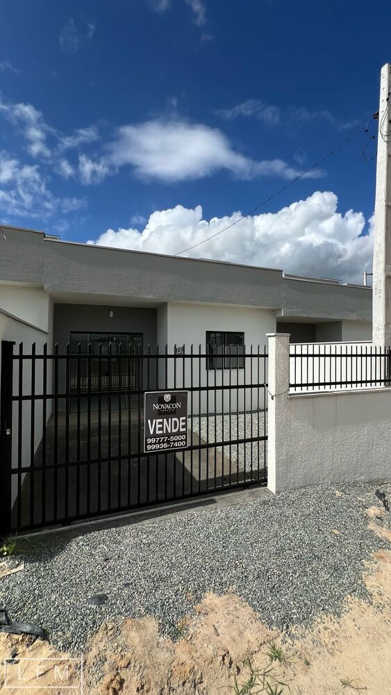 Casa à venda com 2 quartos, 48m² - Foto 2