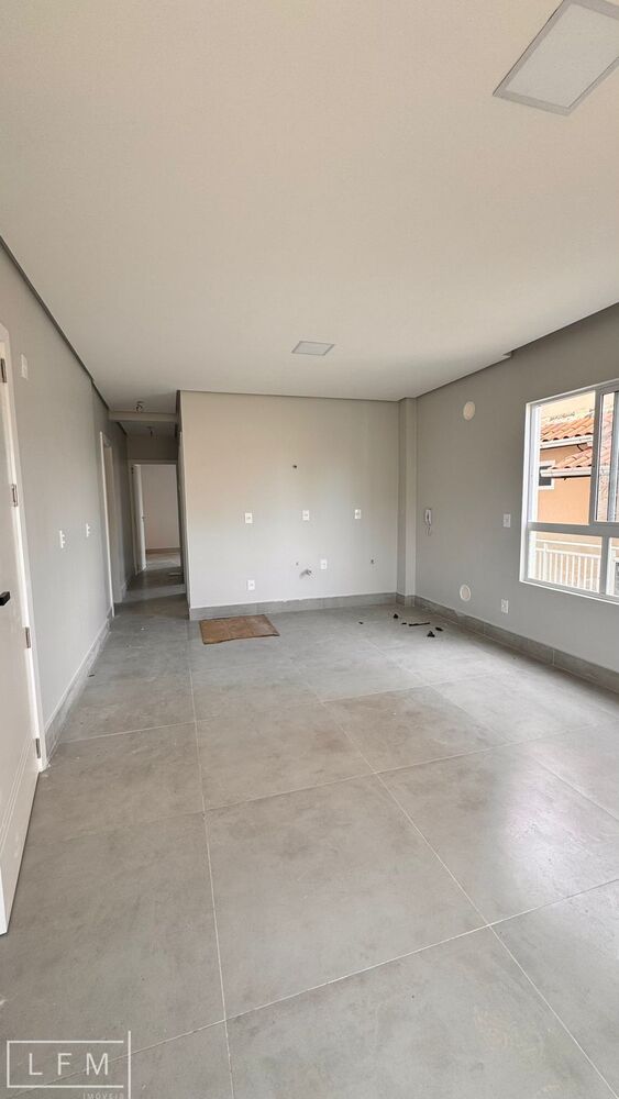 Apartamento à venda com 2 quartos, 80m² - Foto 2