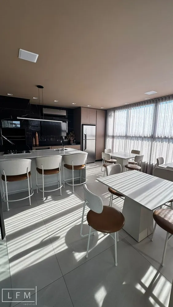 Apartamento, 3 quartos, 140 m² - Foto 2
