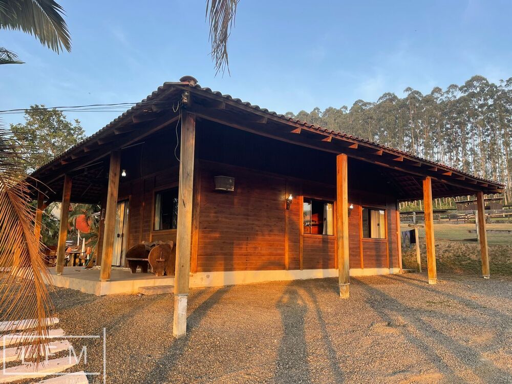 Chácara à venda com 3 quartos, 5600m² - Foto 2