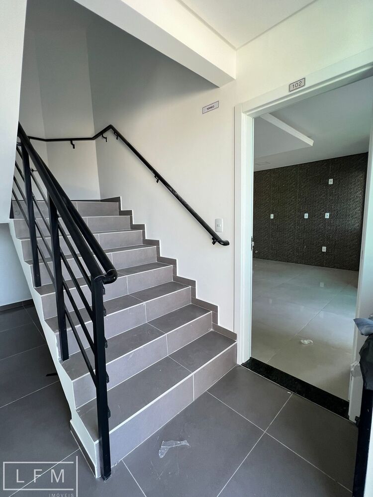 Apartamento à venda com 3 quartos, 96m² - Foto 8