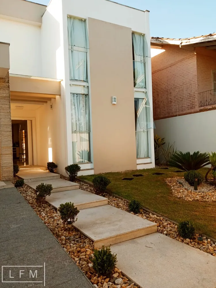 Casa, 4 quartos, 240 m² - Foto 3